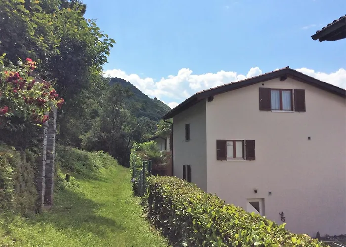 아파트 Residenza Al Castagno Duplex By Fewotessin