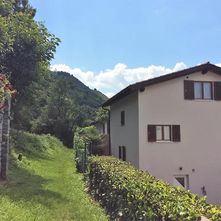 Apartament Residenza Al Castagno Duplex By Fewotessin